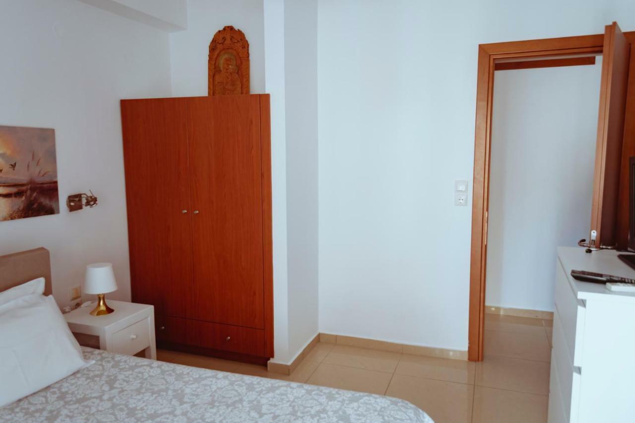 Sun Βy Τhe Sea 100M From The Beach Appartement Agia Pelagia  Buitenkant foto