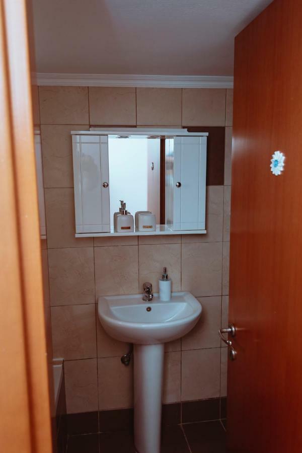 Sun Βy Τhe Sea 100M From The Beach Appartement Agia Pelagia  Buitenkant foto