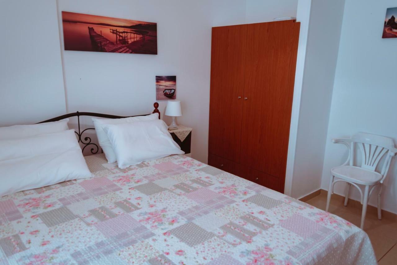 Sun Βy Τhe Sea 100M From The Beach Appartement Agia Pelagia  Buitenkant foto